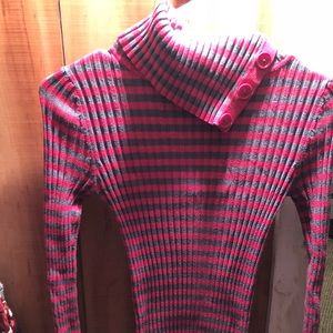 Button collar sweater